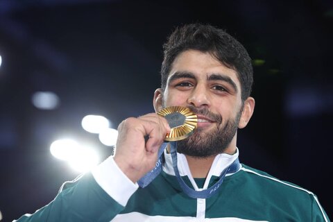 اولین طلا در پاریس بر گردن ساروی