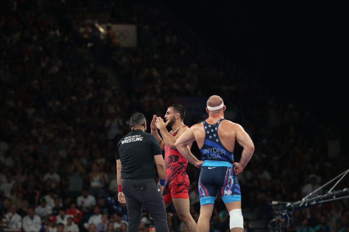 آذرپیرا با شکست اسنایدر آمریکایی برنزی شد/ پایان کار کشتی ایران با ۸ مدال