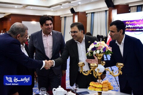 نشست صمیمی شرکت فولاد مبارکه و شرکای کسب و کار عرصه لوازم خانگی