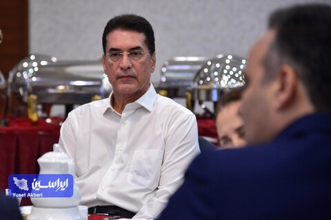 نشست صمیمی شرکت فولاد مبارکه و شرکای کسب و کار عرصه لوازم خانگی