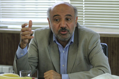 برای تعیین مزد سال آینده کارگران بر اساس تورم و سبد معیشت تلاش می‎‌کنیم