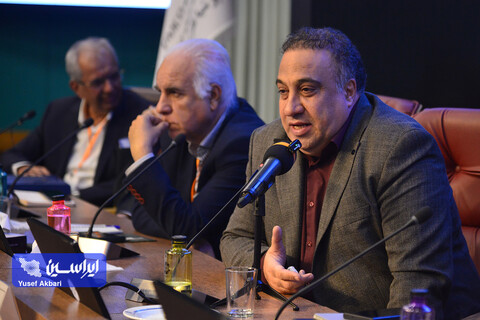 پنل دوم همایش «توسعه متوازن و پایدار صنعت آهن و فولاد ایران»