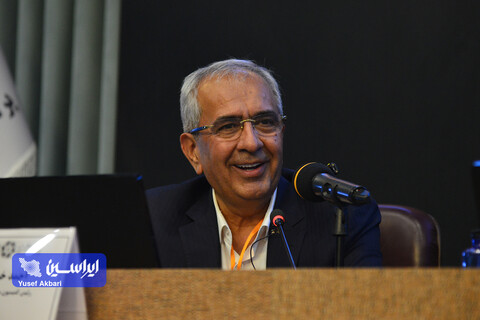 پنل دوم همایش «توسعه متوازن و پایدار صنعت آهن و فولاد ایران»