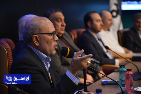 پنل دوم همایش «توسعه متوازن و پایدار صنعت آهن و فولاد ایران»