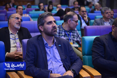 پنل سوم همایش «توسعه متوازن و پایدار صنعت آهن و فولاد ایران»