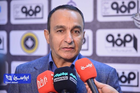 با وجود صنایع بزرگی مانند فولادمبارکه مدیریت توزیع برق به اصفهان داده شود