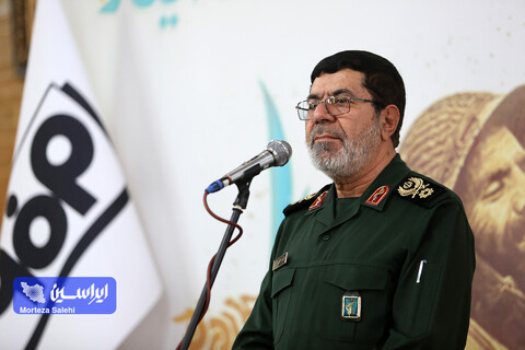 الگوی دفاع مقدس سرمشق مدیران صنایع بزرگ قرار گیرد