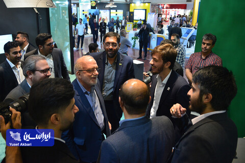 غرفه گروه فولاد مبارکه در سومین روز از نمایشگاه تخصصی انرژی‌های نو و تجدیدپذیر اصفهان