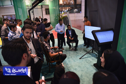 غرفه گروه فولاد مبارکه در سومین روز از نمایشگاه تخصصی انرژی‌های نو و تجدیدپذیر اصفهان