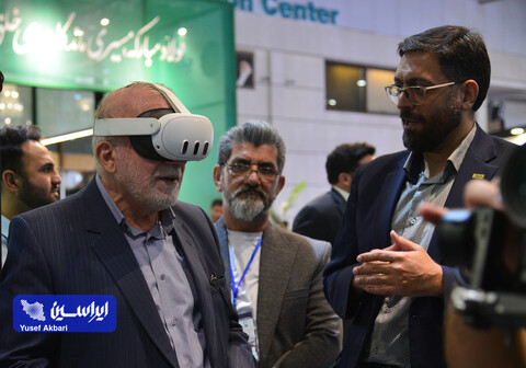 غرفه گروه فولاد مبارکه در سومین روز از نمایشگاه تخصصی انرژی‌های نو و تجدیدپذیر اصفهان