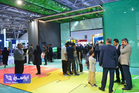 غرفه گروه فولاد مبارکه در سومین روز از نمایشگاه تخصصی انرژی‌های نو و تجدیدپذیر اصفهان