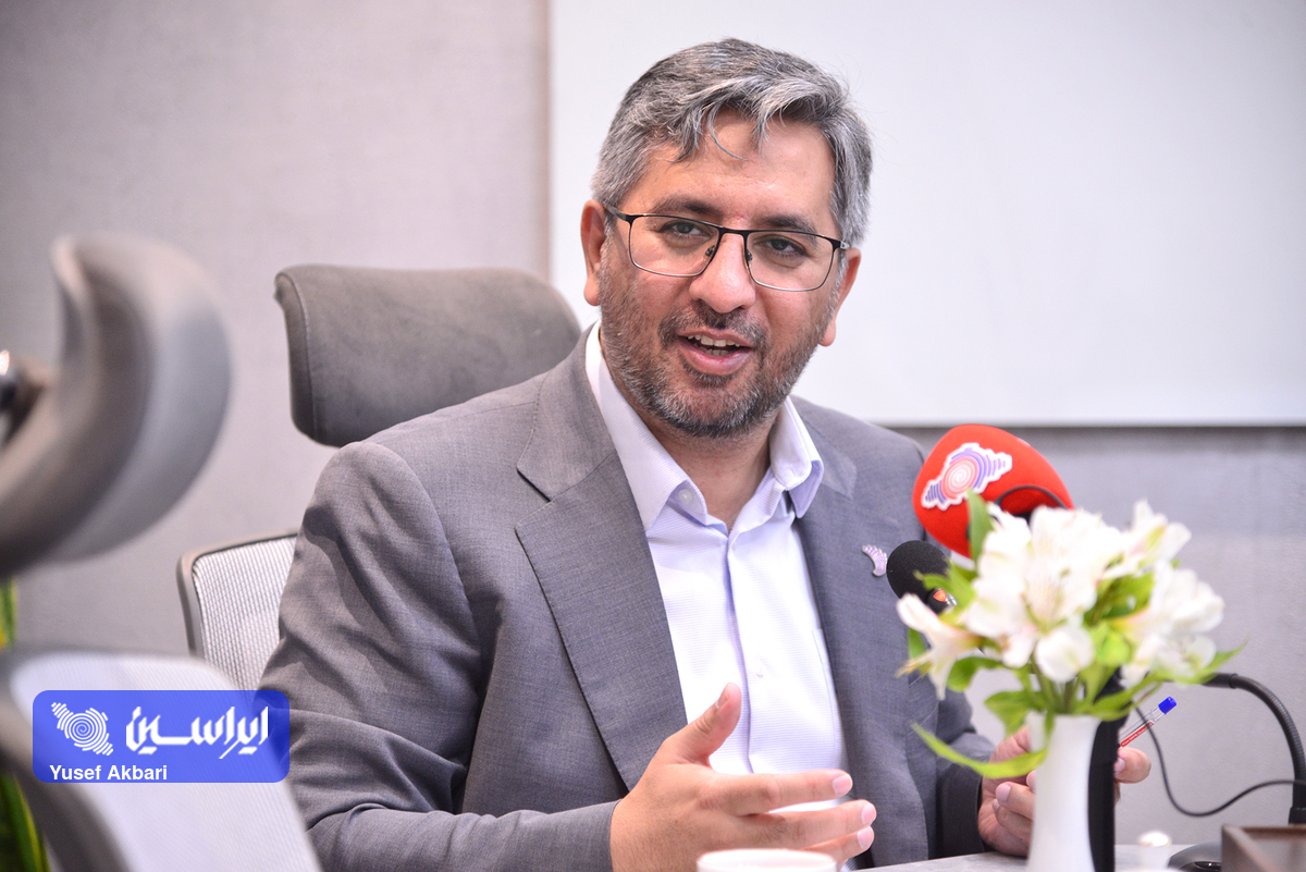  صنایع به استفاده از انرژی‌های نوین و تجدیدپذیر حرکت کنند