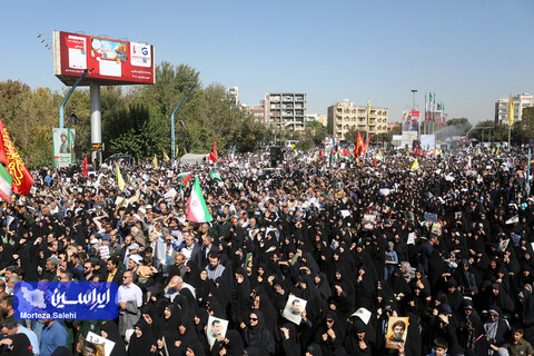 آئین تشییع و خاکسپاری سرلشکر شهید عباس نیلفروشان در اصفهان