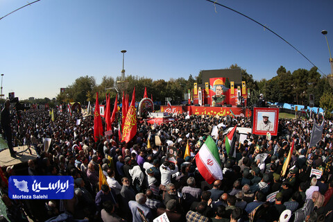 آئین تشییع و خاکسپاری سرلشکر شهید عباس نیلفروشان در اصفهان