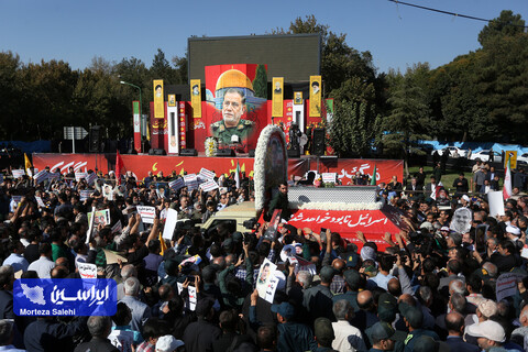 آئین تشییع و خاکسپاری سرلشکر شهید عباس نیلفروشان در اصفهان