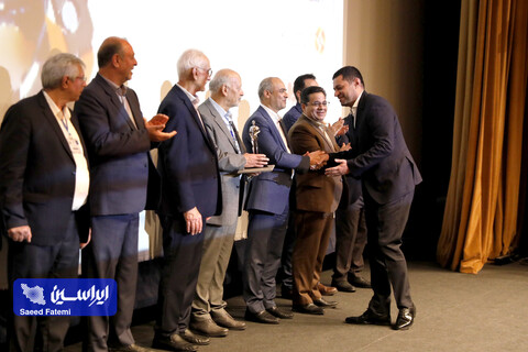 احسان دشتیانه مرد سال فولاد ایران شد