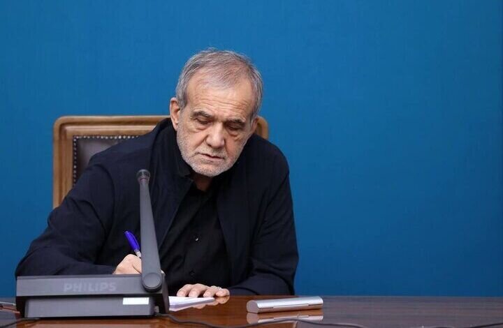 رئیس‌جمهور ماده واحده تأیید انتخاب دبیر شورای فرهنگ عمومی را ابلاغ کرد