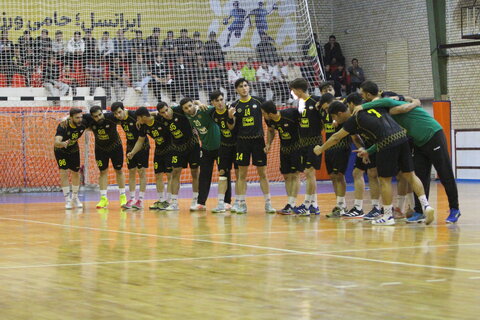 سپاهان در کازرون به صدر بازگشت