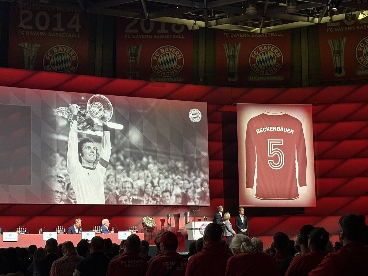 شماره ۵ فرانتس بکن‌باوئر در بایرن مونیخ بایگانی شد