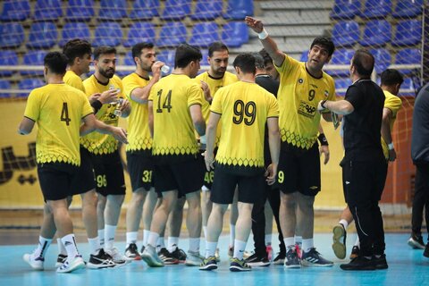 صدرنشین به لارستان رسید