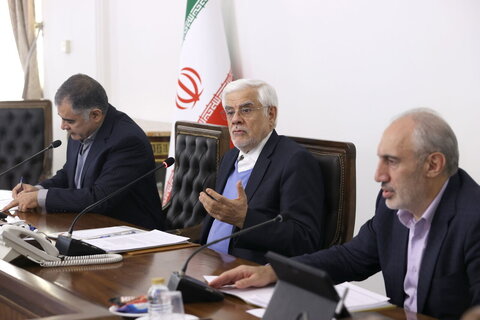 بهره‌گیری از توان دانش‌بنیان‌ها راهبرد دولت است / تصویب طرح توسعه۳ میدان مشترک نفتی