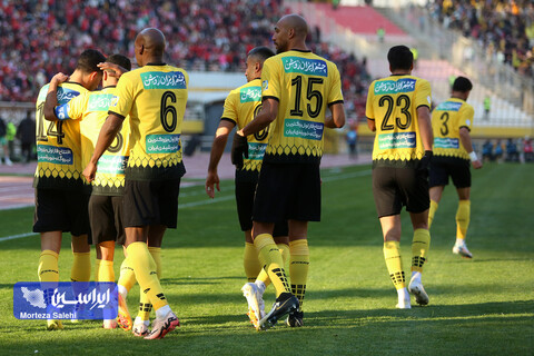 چشم ایران روشن؛ بازتاب افتتاح فاز اول بزرگترین نیروگاه خورشیدی ایران در ورزشگاه نقش جهان