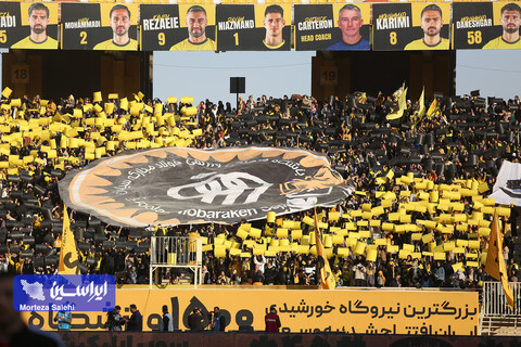 چشم ایران روشن؛ بازتاب افتتاح فاز اول بزرگترین نیروگاه خورشیدی ایران در ورزشگاه نقش جهان