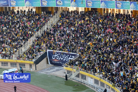چشم ایران روشن؛ بازتاب افتتاح فاز اول بزرگترین نیروگاه خورشیدی ایران در ورزشگاه نقش جهان