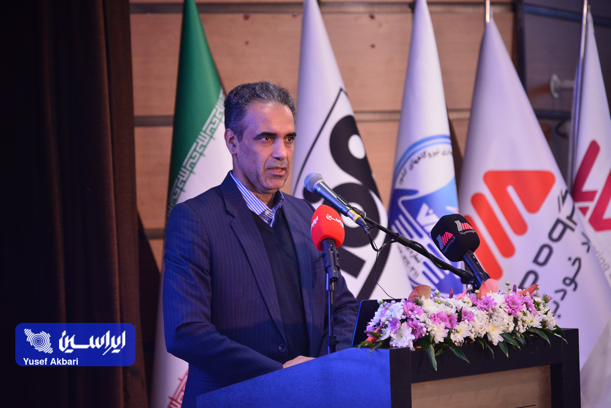 توقف ۱۲ واحد تولید آهن اسفنجی در گروه فولاد مبارکه به دلیل قطع گاز/ فولاد مبارکه در مواجه با ناترازی انرژی استراتژی‌ خودتامینی را در پیش گرفته است