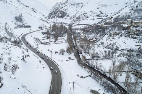 بارش برف در ارتفاعات و نقاط سردسیر کشور/افزایش نسبی آلاینده ها در تهران و کرج