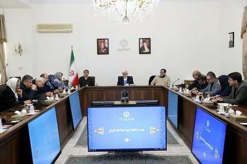 مدیران دولت باید پایبند به گفتمان وفاق ملی باشند