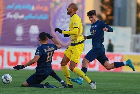 یک امتیاز سوغات سیرجان؛ سپاهان فرصت صدرنشینی را از دست داد