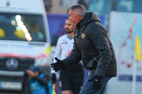 کارترون: هواداران باعث شدند سپاهان تسلیم نشود