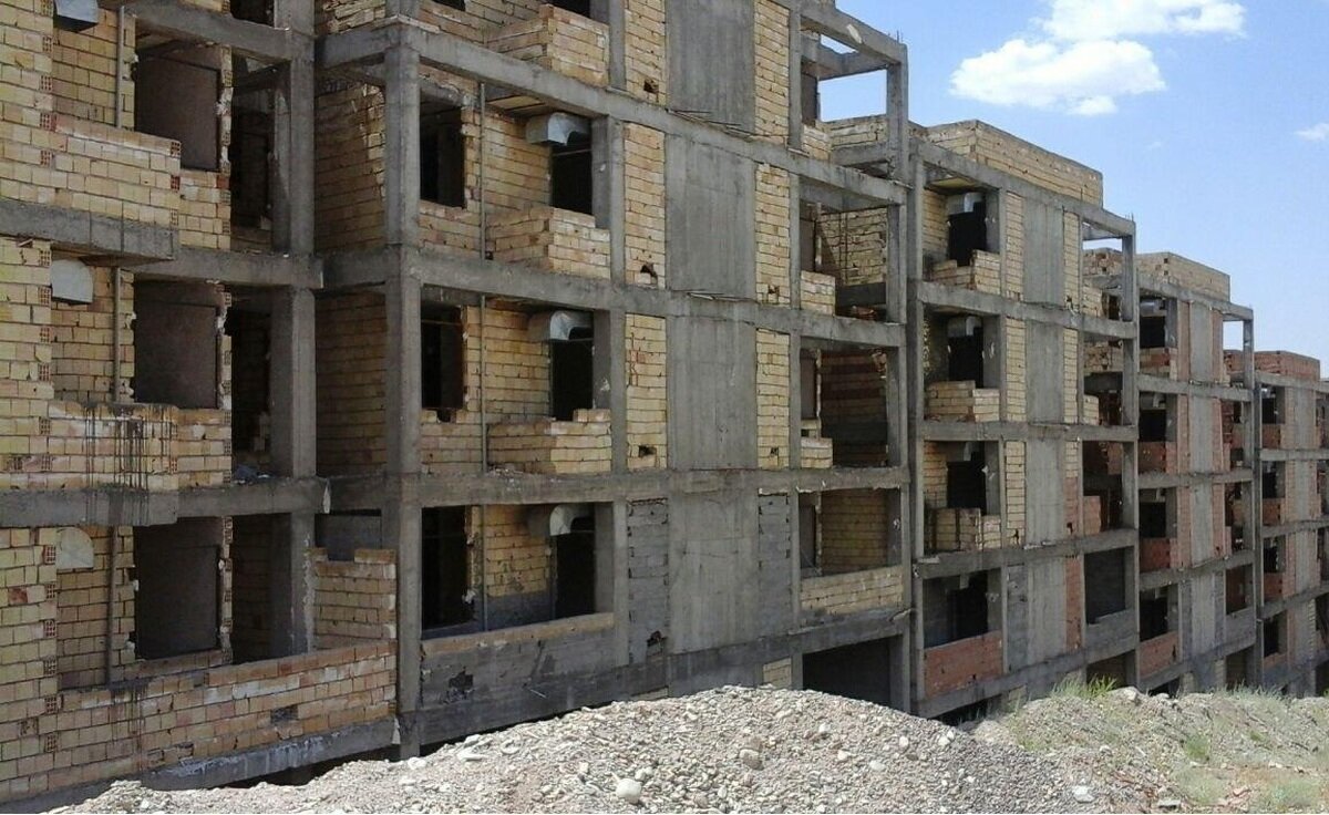 هزاران واحد مسکن مهر نیمه کاره در فولادشهر اصفهان!