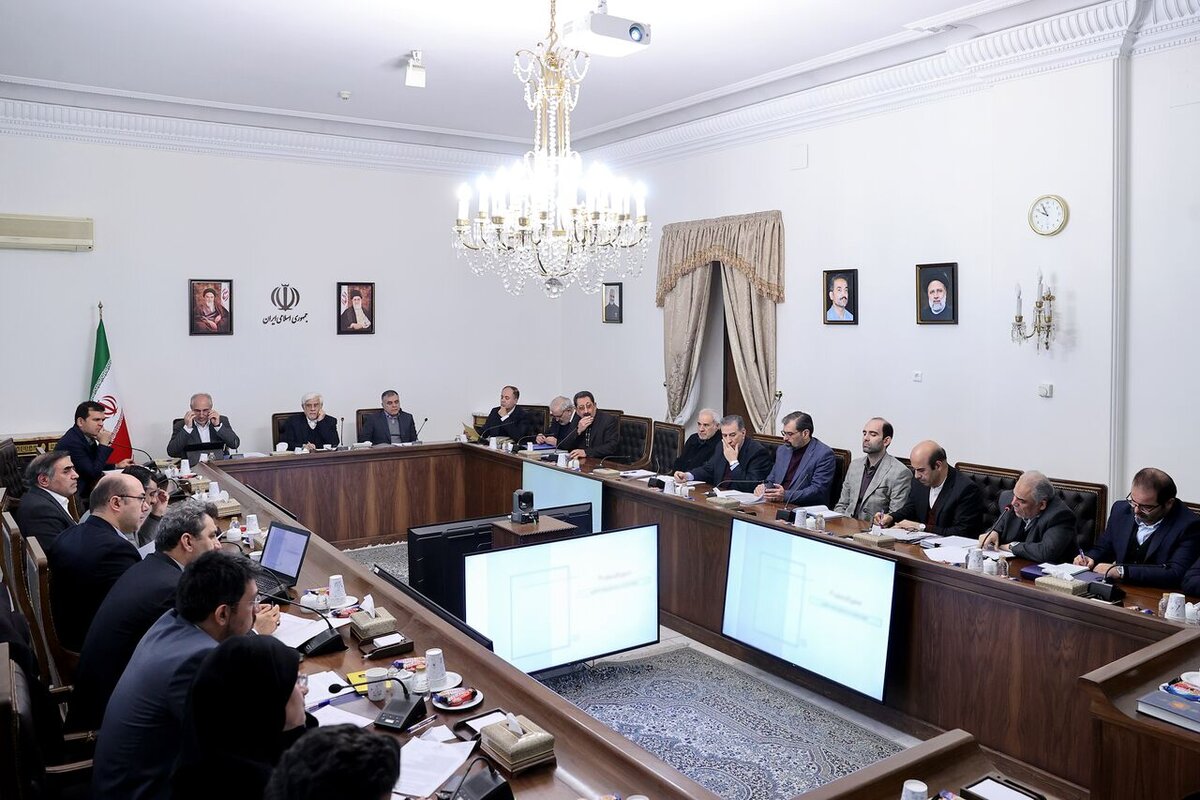 تاکید معاون اول رئیس جمهور بر سپردن کار به تعاونی‌ها