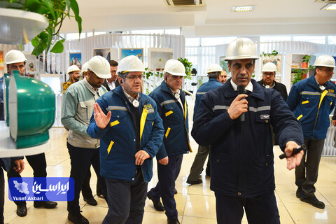 بازدید مدیرعامل شرکت راه آهن جمهوری اسلامی ایران از خطوط تولید فولاد مبارکه