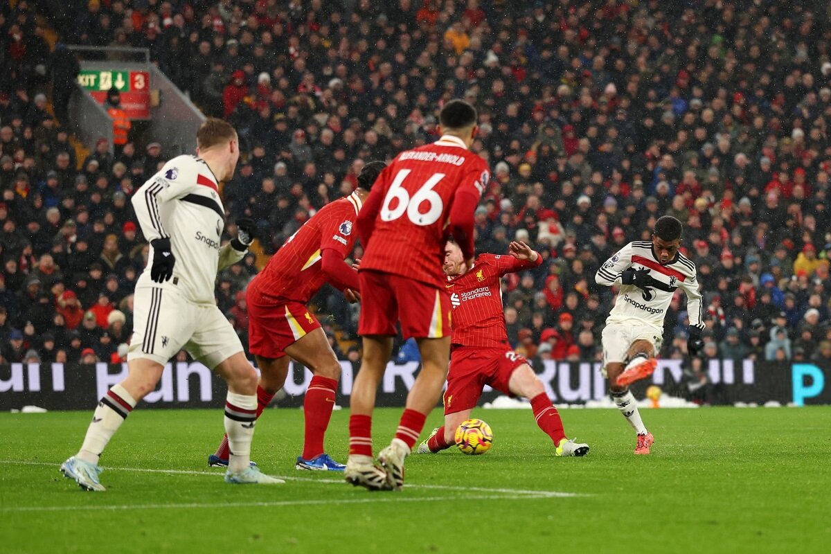 ترمز لیورپول مقابل منچستریونایتد کشیده شد