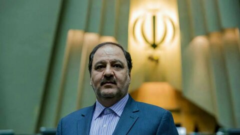 شرکت فولاد مبارکه برای تولید ۶۰۰ مگاوات انرژی خورشیدی به‌خوبی پای کار آمده است