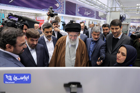 بازدید رهبر انقلاب از نمایشگاه توانمندی‌ها و دستاوردهای بخش خصوصی