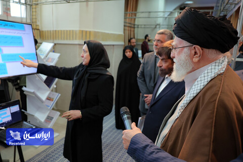 بازدید رهبر انقلاب از نمایشگاه توانمندی‌ها و دستاوردهای بخش خصوصی