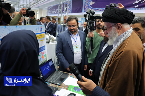بازدید رهبر انقلاب از نمایشگاه توانمندی‌ها و دستاوردهای بخش خصوصی