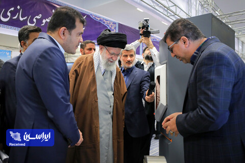 بازدید رهبر انقلاب از نمایشگاه توانمندی‌ها و دستاوردهای بخش خصوصی