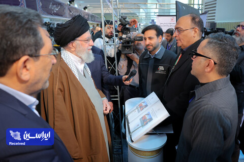 بازدید رهبر انقلاب از نمایشگاه توانمندی‌ها و دستاوردهای بخش خصوصی