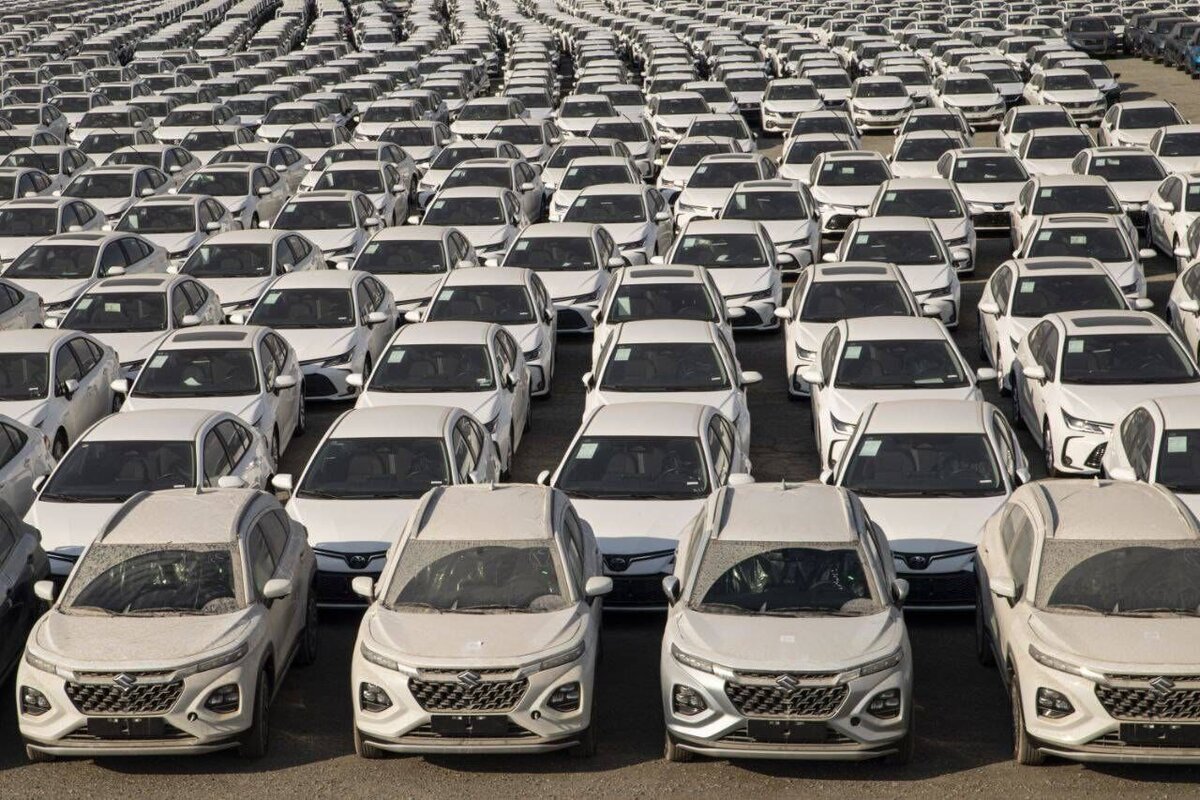 دستور معاون وزیر صمت جهت تسریع در ترخیص خودروهای وارداتی از گمرک