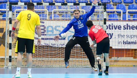 شاگردان مرتجی برای ادامه صدرنشینی به مصاف نفت می‌روند