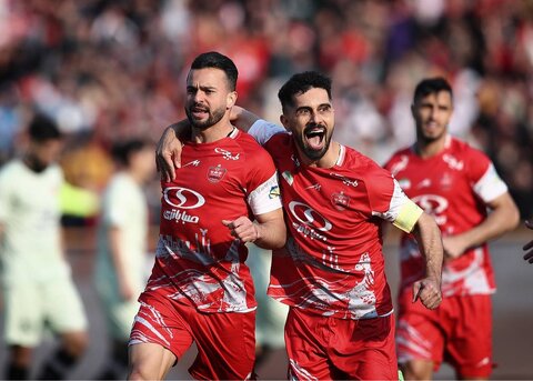 خلاصه بازی پرسپولیس - تراکتور/ برد سرخ‌های تهران با ۱۰ نفر