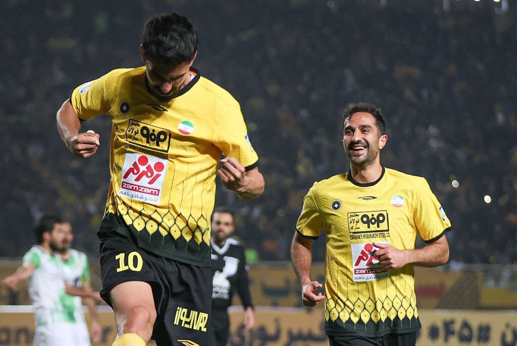 خلاصه بازی سپاهان - خیبر/ صدرنشینی طلایی‌ها