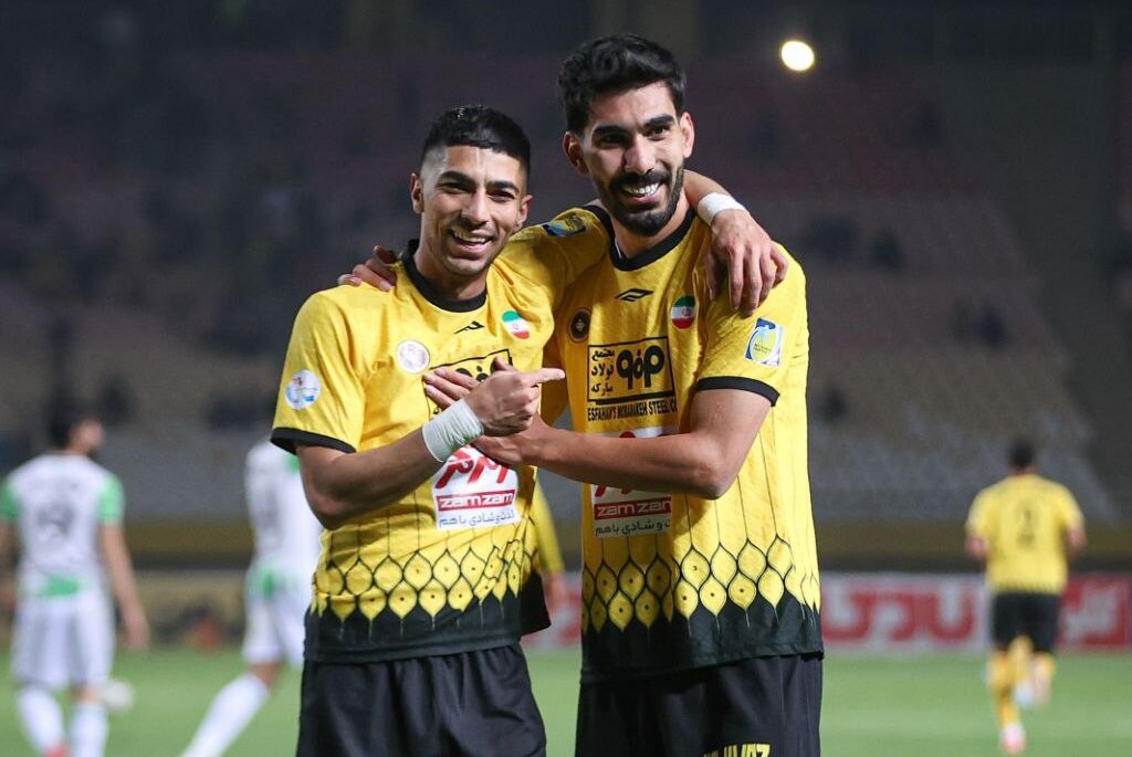 سپاهان بر صدر جدول لیگ تکیه زد