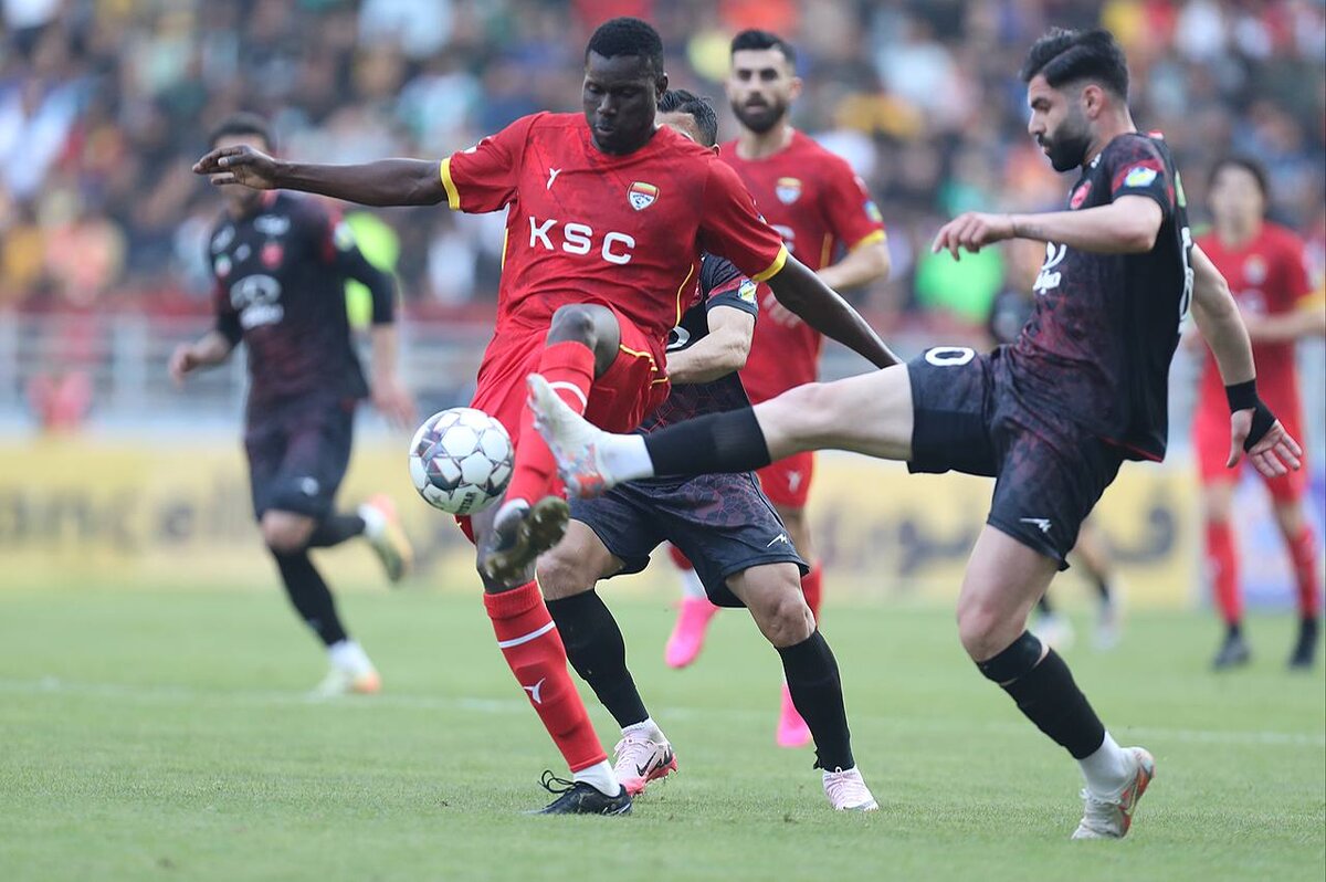توقف پرسپولیس مقابل فولاد در اولین حضور کارتال