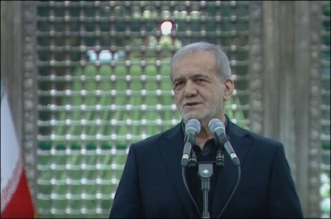 باید بر اساس عدالت عمل کنیم و حق را به حق‌دار بدهیم